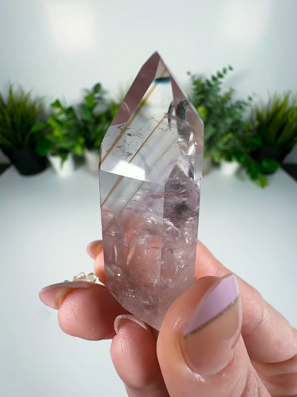 Amethyst Tower with UV Reactive Powellite Phantoms from Cordeiros, Bahia, Brazil